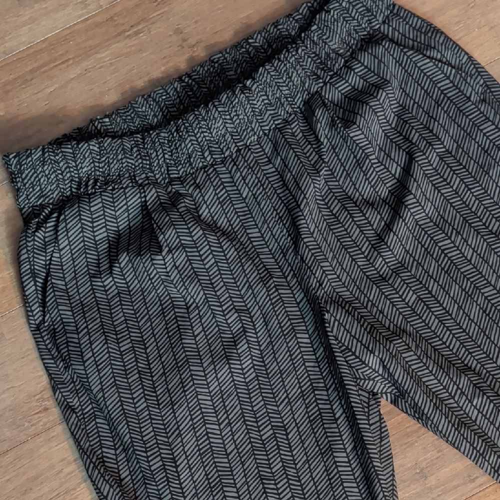 Athleta Green Tribal Boho Black Patterned Travel Joggers 16